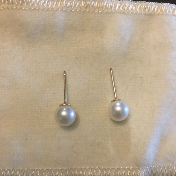 James Avery Jewelry - SOLD James Avery 14k yellow gold pearl earrings
